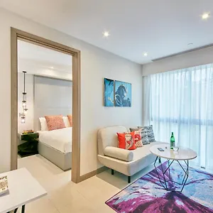 Oakwood Apartahotel